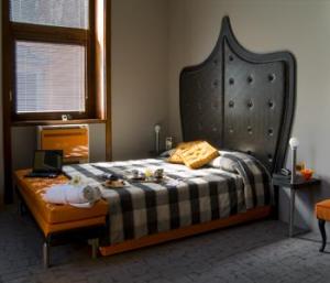 Orange Hotel