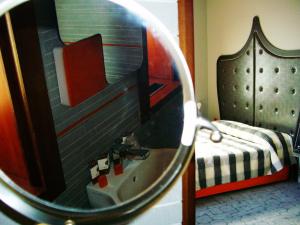 Orange Hotel