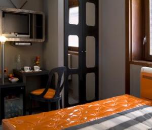 Orange Hotel