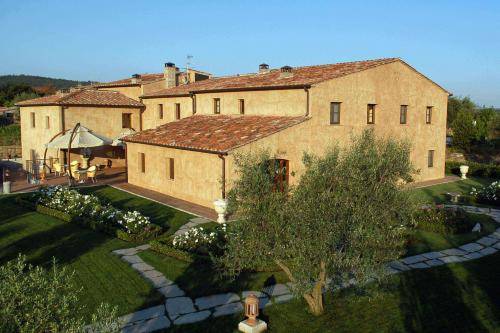 Sovana Hotel & Resort