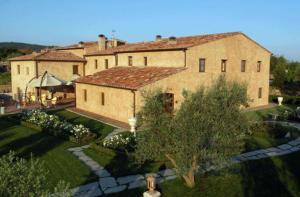 Sovana Hotel & Resort
