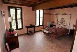 Antico Borgo Di Tabiano Castello