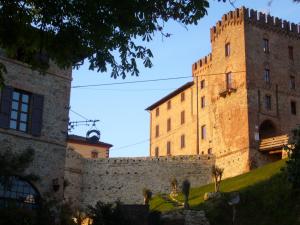 Antico Borgo Di Tabiano Castello