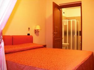 Crosti Hotel & Residence