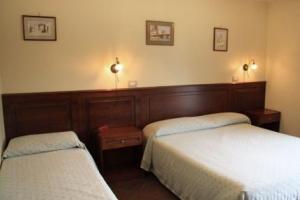 Hotel Dina's
