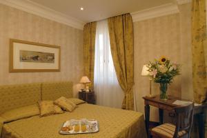 Hotel Condotti