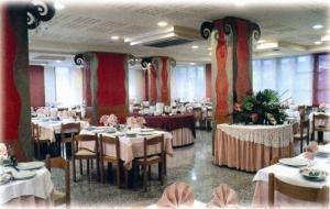 Hotel Carol