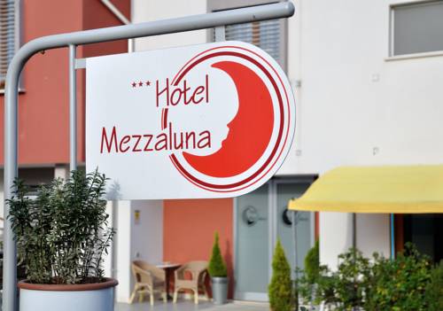 Hotel Mezzaluna