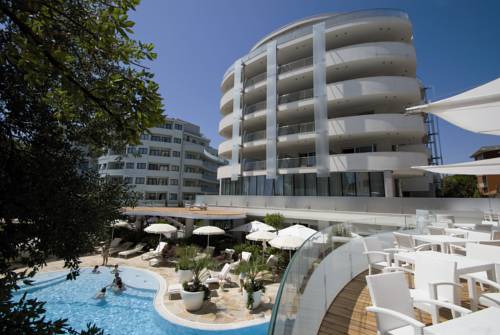 Hotel Premier & Suites