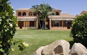 Lantana Resort Hotel&Apartments