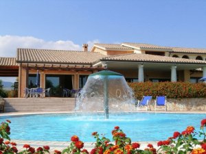 Lantana Resort Hotel&Apartments