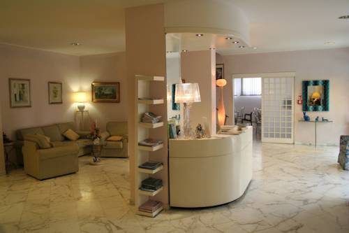 Hotel Elena