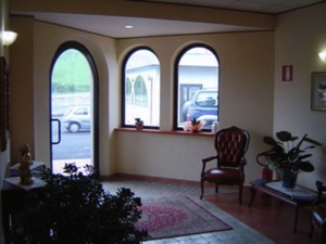 Salaria Hotel