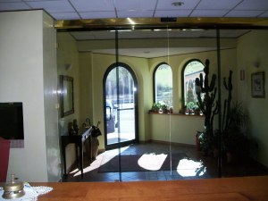 Salaria Hotel