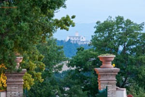 Le Vignole Country House