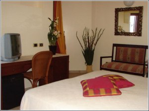 Hotel Il Faro Della Guitgia Tommasino