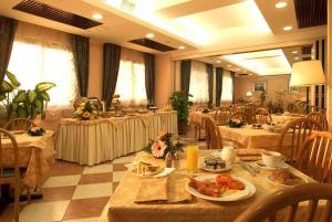 Hotel Palace 2000