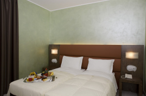 Base Hotel To Work