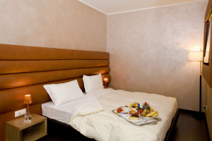Base Hotel To Work
