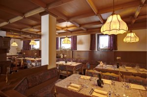 Alexander Charme Hotel