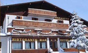 Hotel Bucaneve