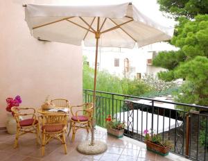 Aegusa Hotel