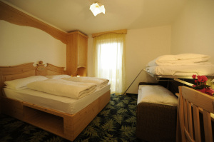 Hotel Tirol