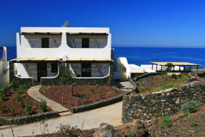 Kuddie Rosse Eco-Friendly Residence