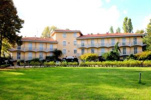 King Rose Hotel