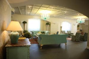 Marina Holiday & Spa