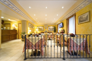 Hotel Tuscolana