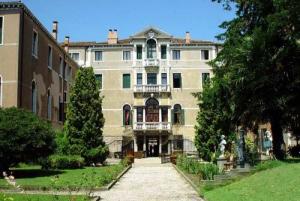 Collegio Armeno Moorat Raphael