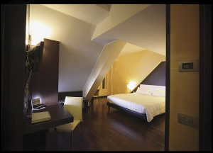 E' Hotel