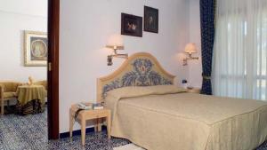 Hotel Eros