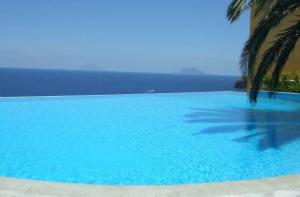 Hotel Ravesi