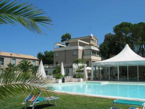 Finis Africae Country House