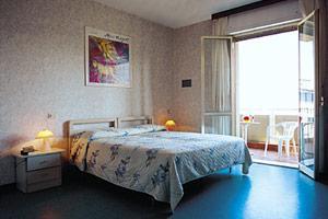 Hotel Carillon
