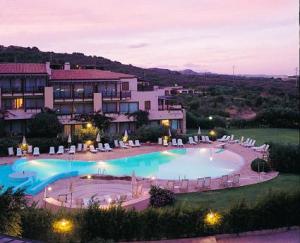 Swadeshi Sporting Hotel