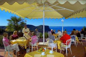 Hotel Madrigale - The Panoramic Resort