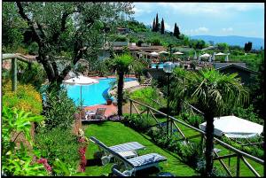 Hotel Madrigale - The Panoramic Resort