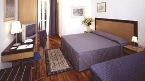 Aris Hotel