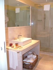 Nichotel