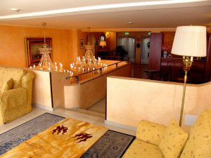 Kalos Hotel