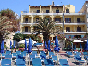 Kalos Hotel