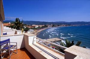 Hotel Golfo E Palme