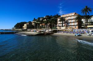 Hotel Golfo E Palme