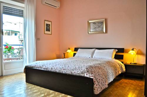 Aurelia 429 Fine Town House