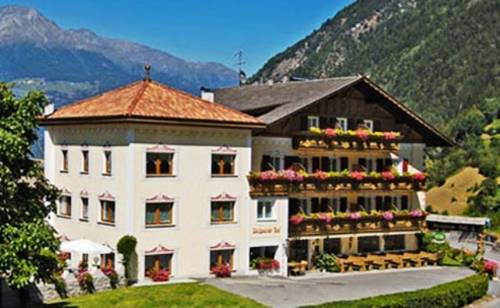 Hotel Burgaunerhof