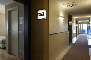 Breaking Business Hotel