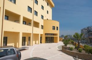 City Hotel